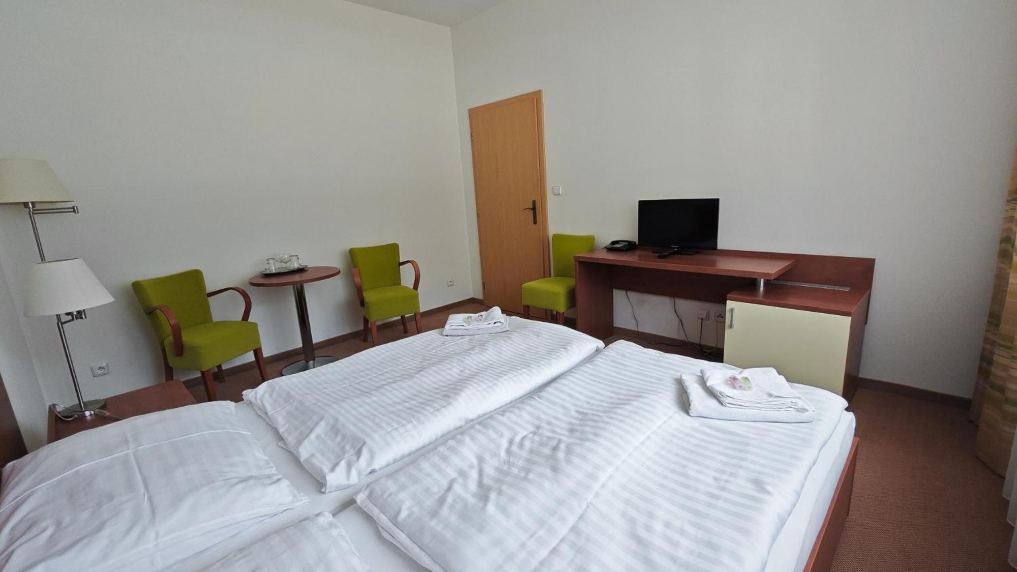 Geyserpark Village Карловы Вары Номер фото